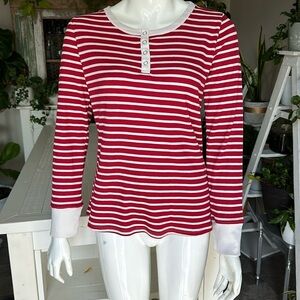 Lucky brand, LA Med 95% polyester 5% spandex, waffle knit shirt with cuffs size